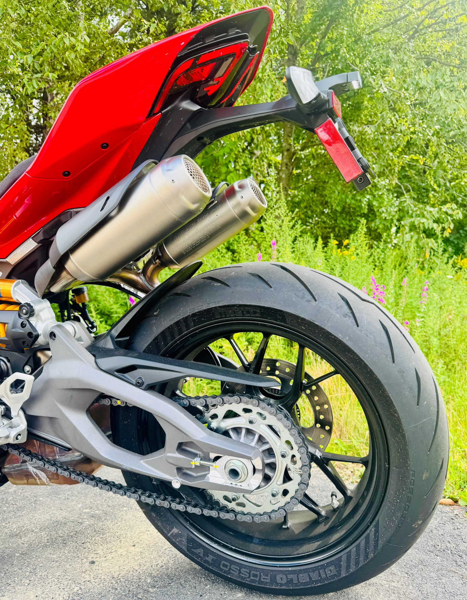 2025 Ducati Panigale V2 S in Foxboro, Massachusetts - Photo 11