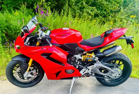 2025 Ducati Panigale V2 S in Foxboro, Massachusetts - Photo 23