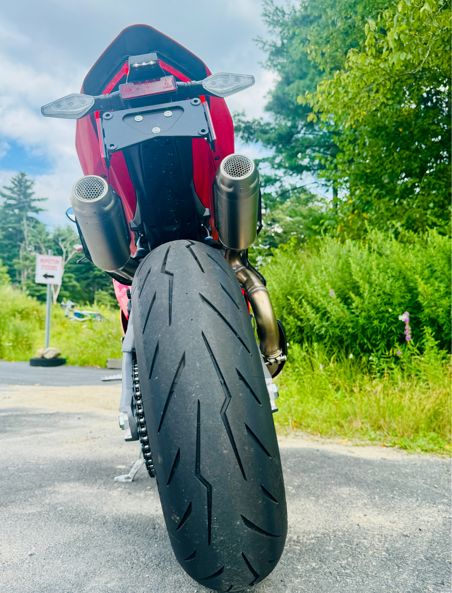 2025 Ducati Panigale V2 S in Foxboro, Massachusetts - Photo 10