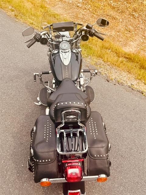 2011 Harley-Davidson Heritage Softail® Classic Peace Officer in Foxboro, Massachusetts - Photo 11