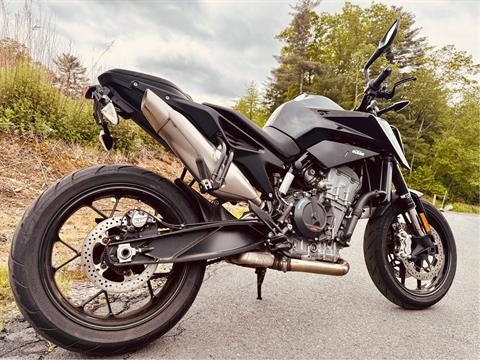 2022 KTM 890 Duke R in Foxboro, Massachusetts - Photo 5