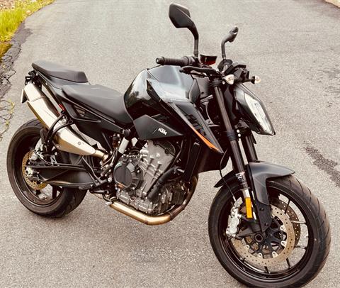 2022 KTM 890 Duke R in Foxboro, Massachusetts - Photo 19