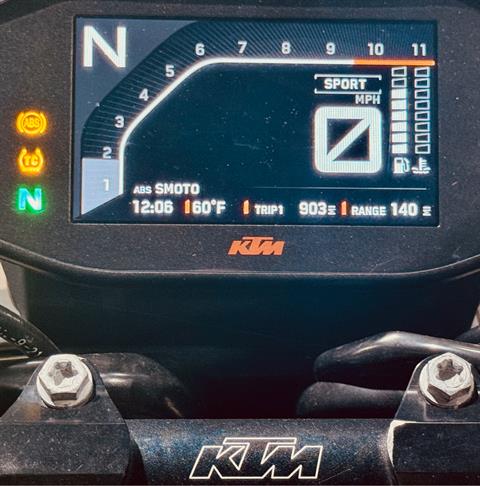2022 KTM 890 Duke R in Foxboro, Massachusetts - Photo 2