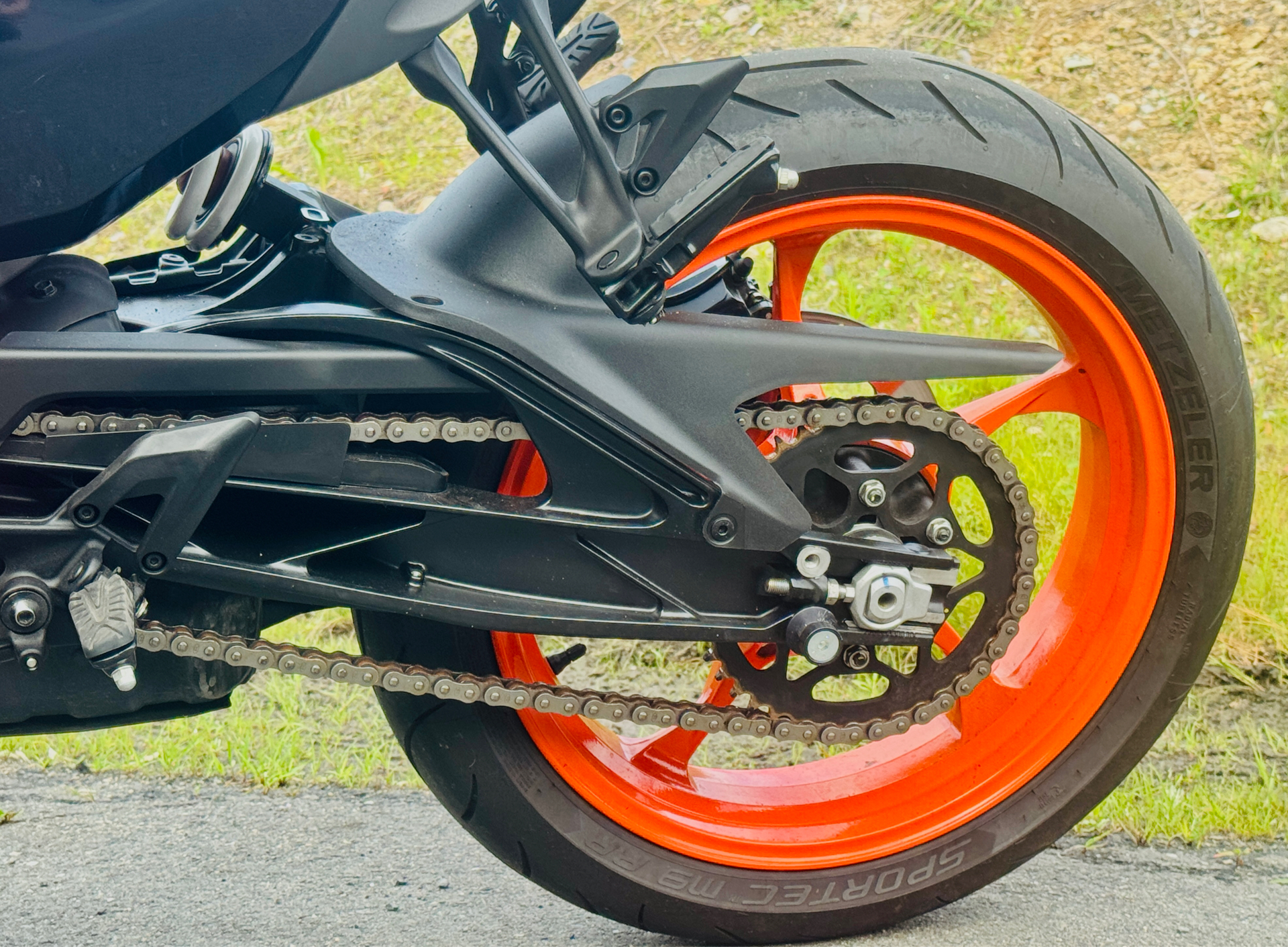 2024 KTM 390 Duke in Foxboro, Massachusetts - Photo 19