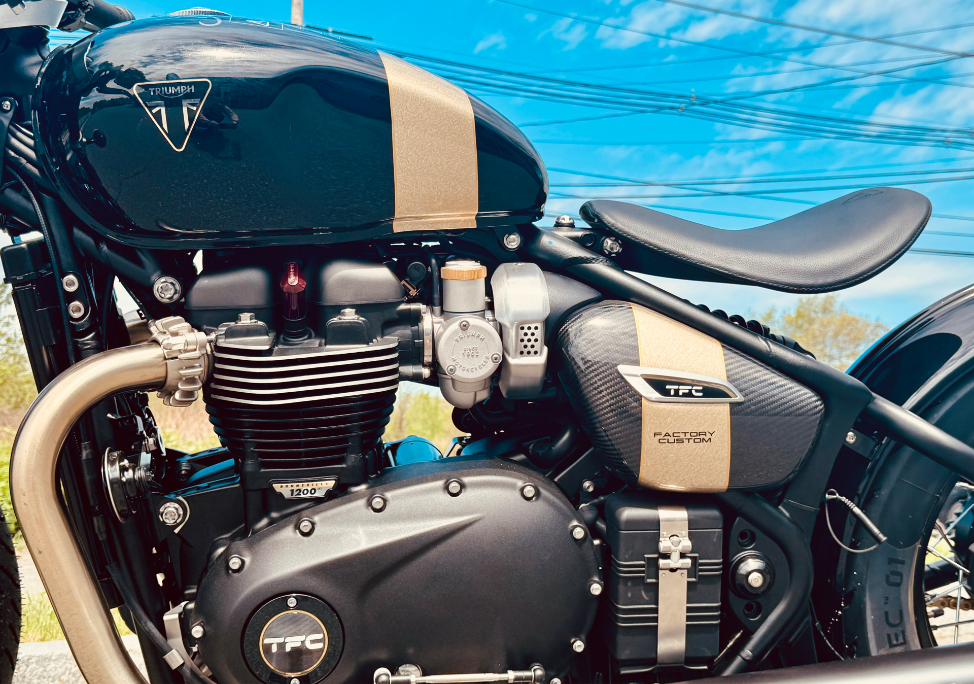 2025 Triumph Bonneville Bobber TFC in Foxboro, Massachusetts - Photo 14