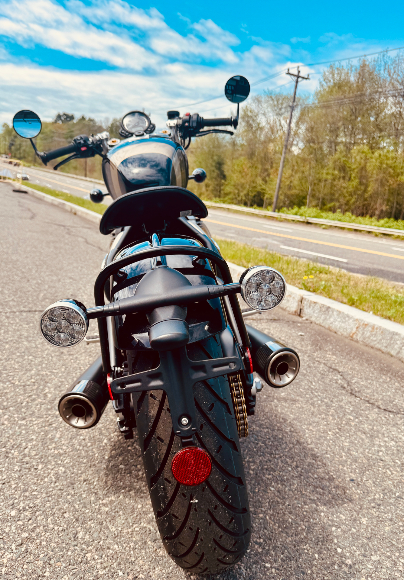 2025 Triumph Bonneville Bobber TFC in Foxboro, Massachusetts - Photo 16
