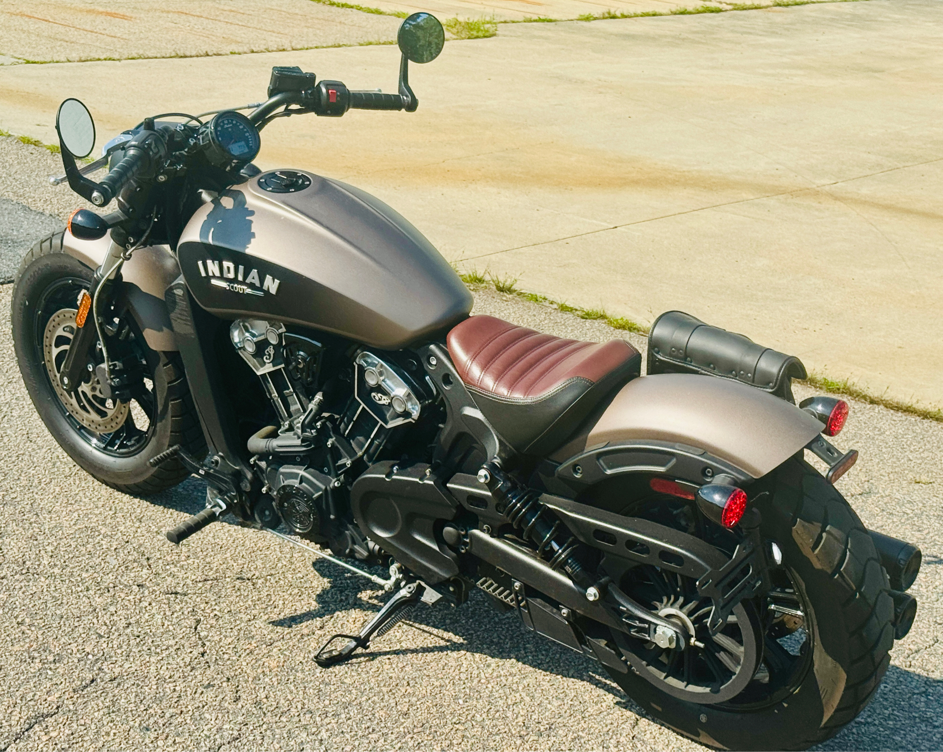 2018 Indian Motorcycle Scout® Bobber in Foxboro, Massachusetts - Photo 11