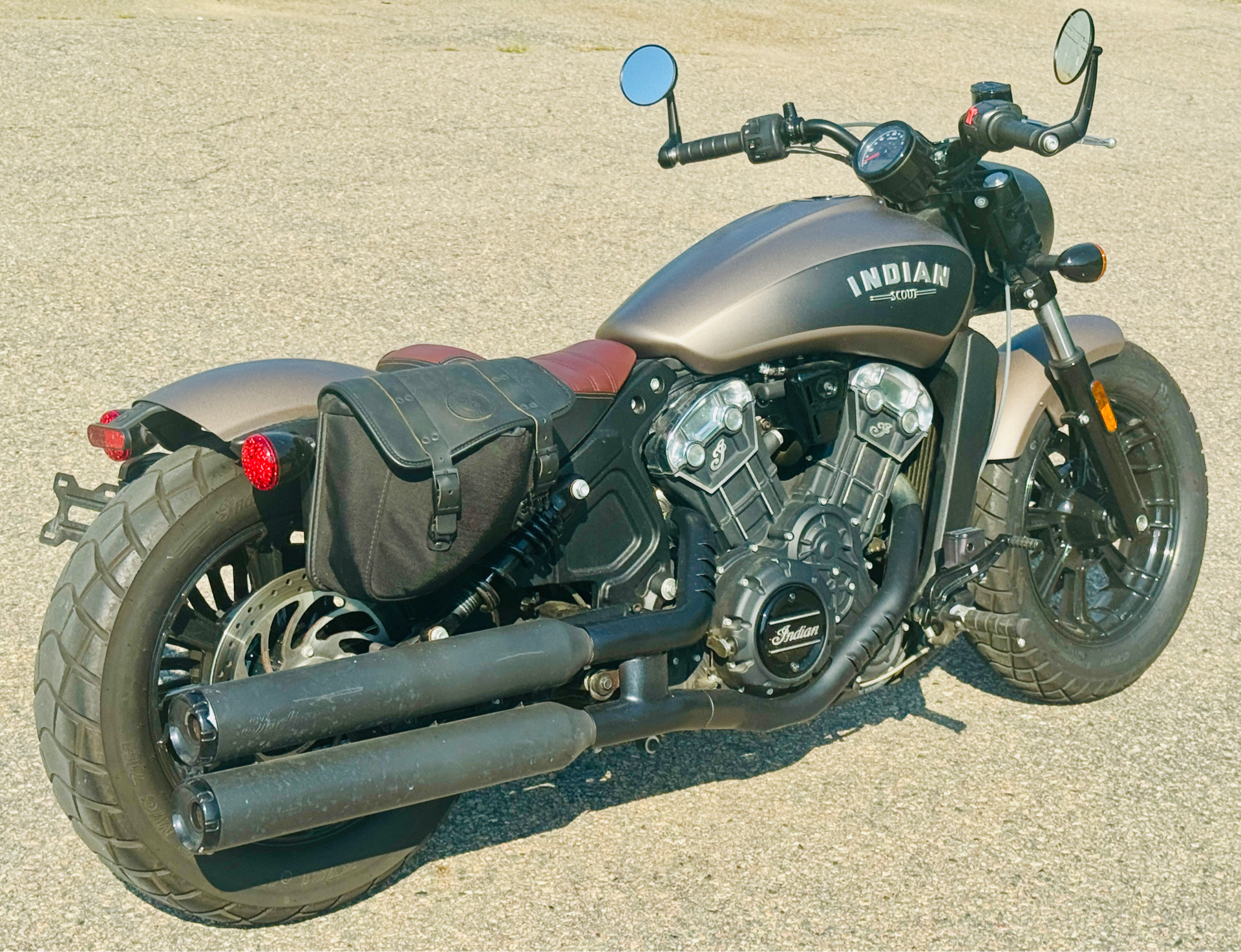 2018 Indian Motorcycle Scout® Bobber in Foxboro, Massachusetts - Photo 15