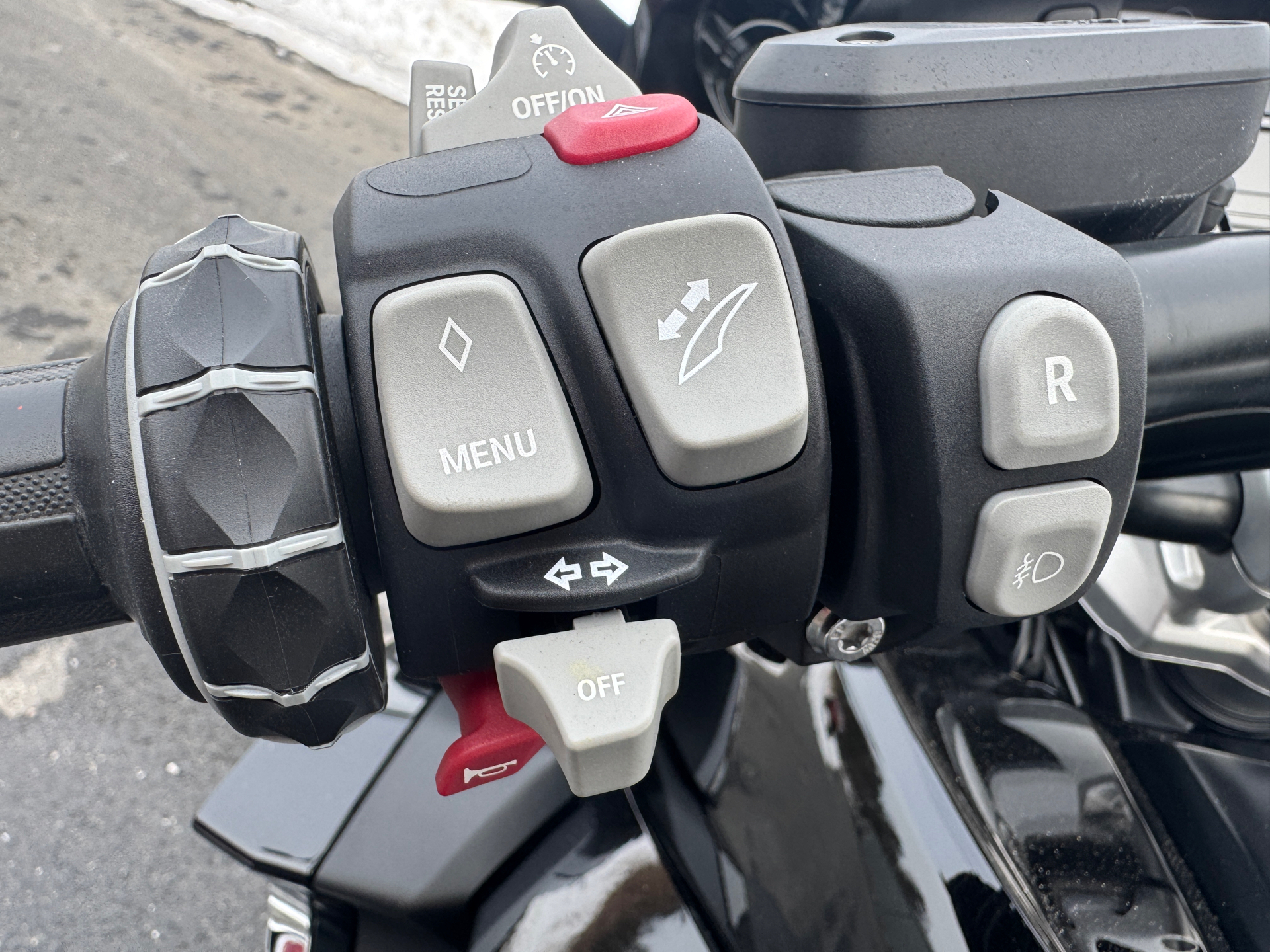 2018 BMW K 1600 Grand America in Foxboro, Massachusetts - Photo 12