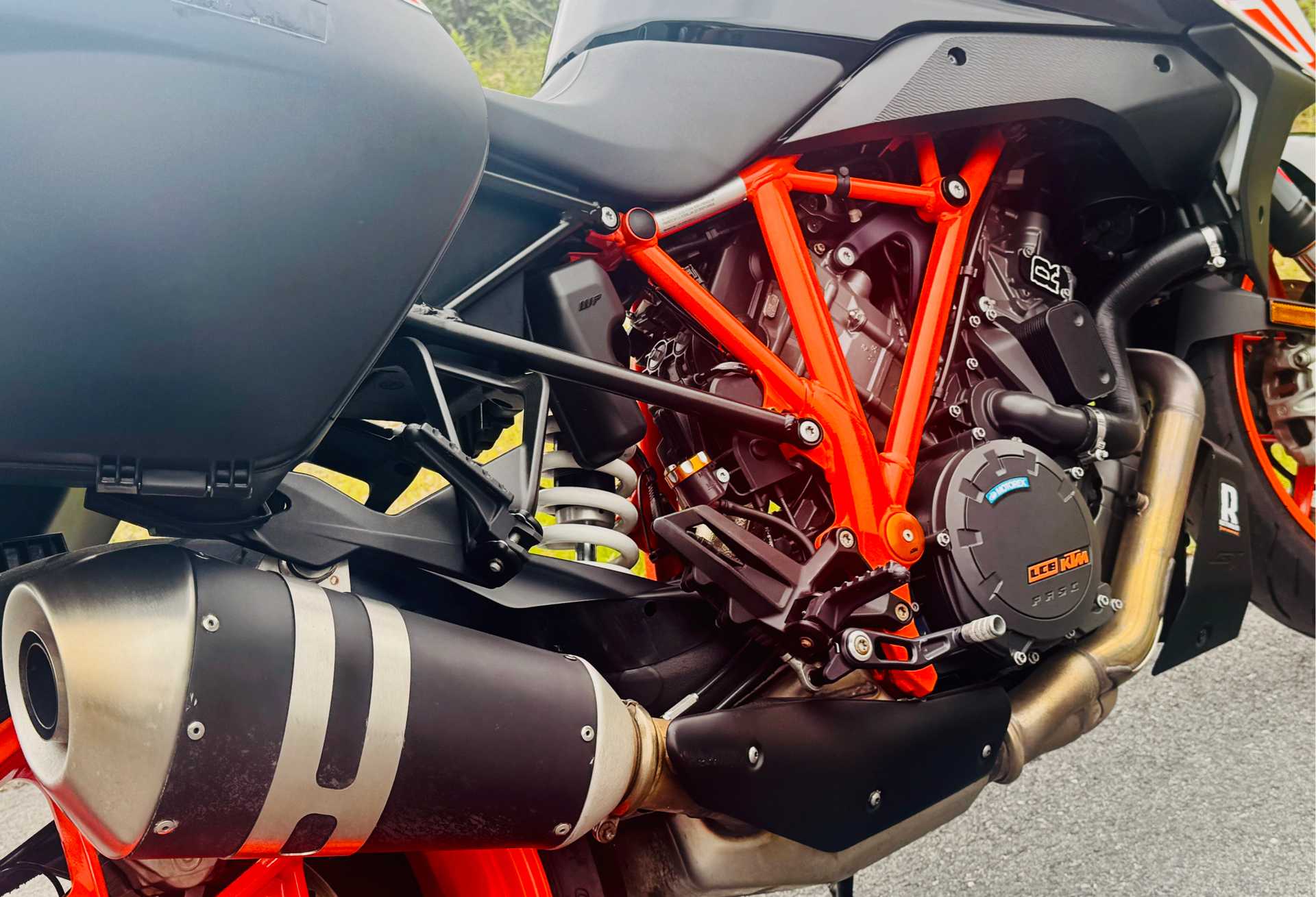 2019 KTM 1290 Super Duke GT in Foxboro, Massachusetts - Photo 8