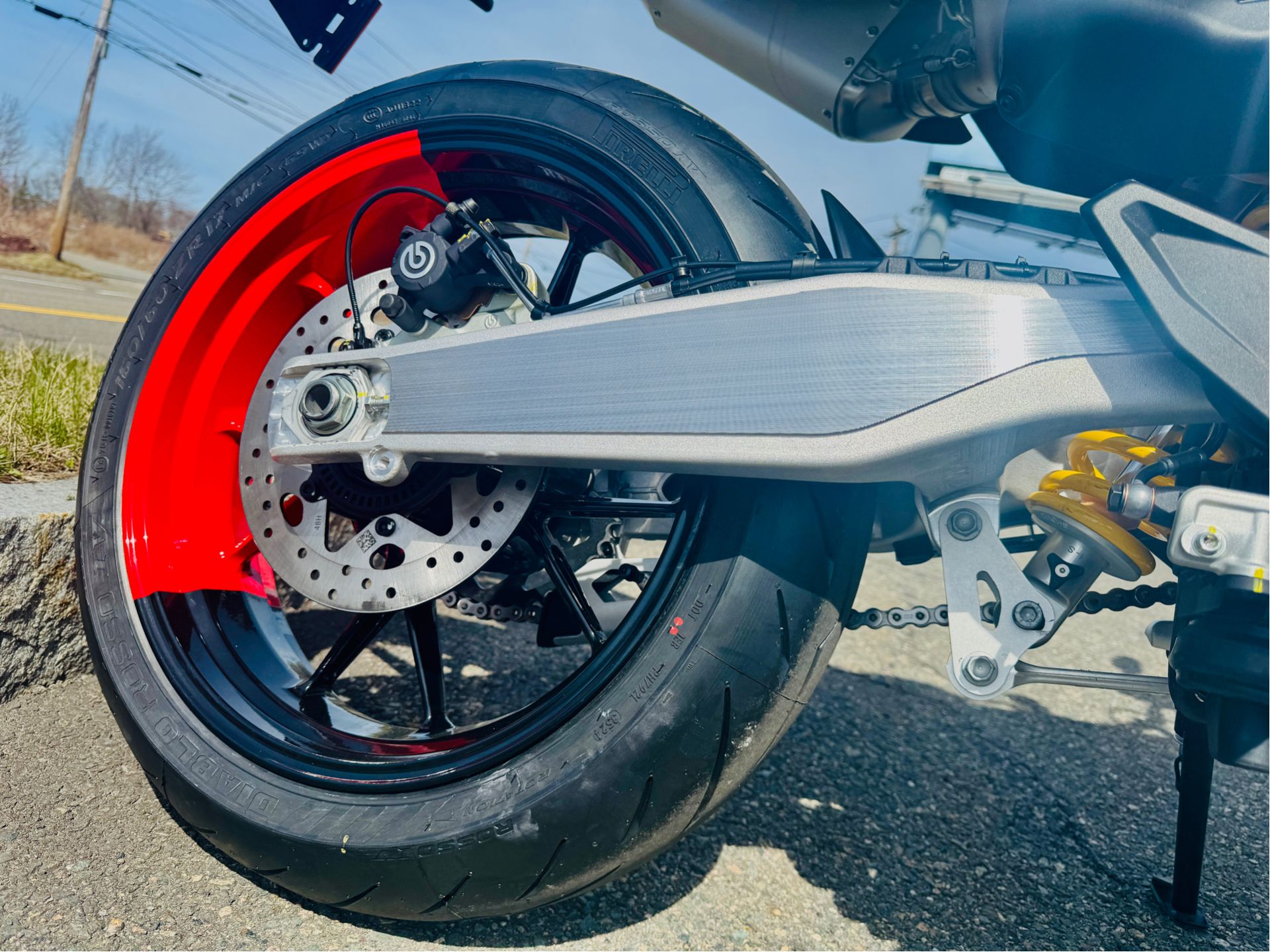 2025 Ducati Hypermotard 698 Mono RVE in Foxboro, Massachusetts - Photo 22
