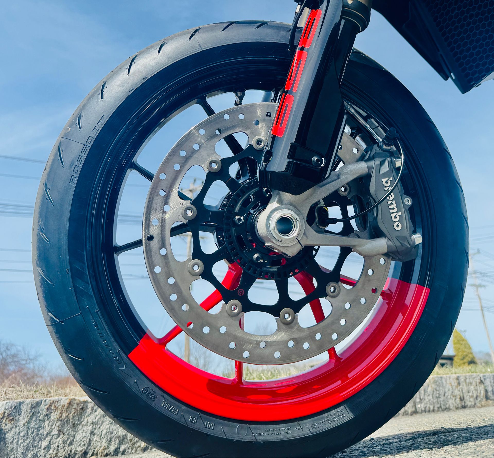 2025 Ducati Hypermotard 698 Mono RVE in Foxboro, Massachusetts - Photo 12