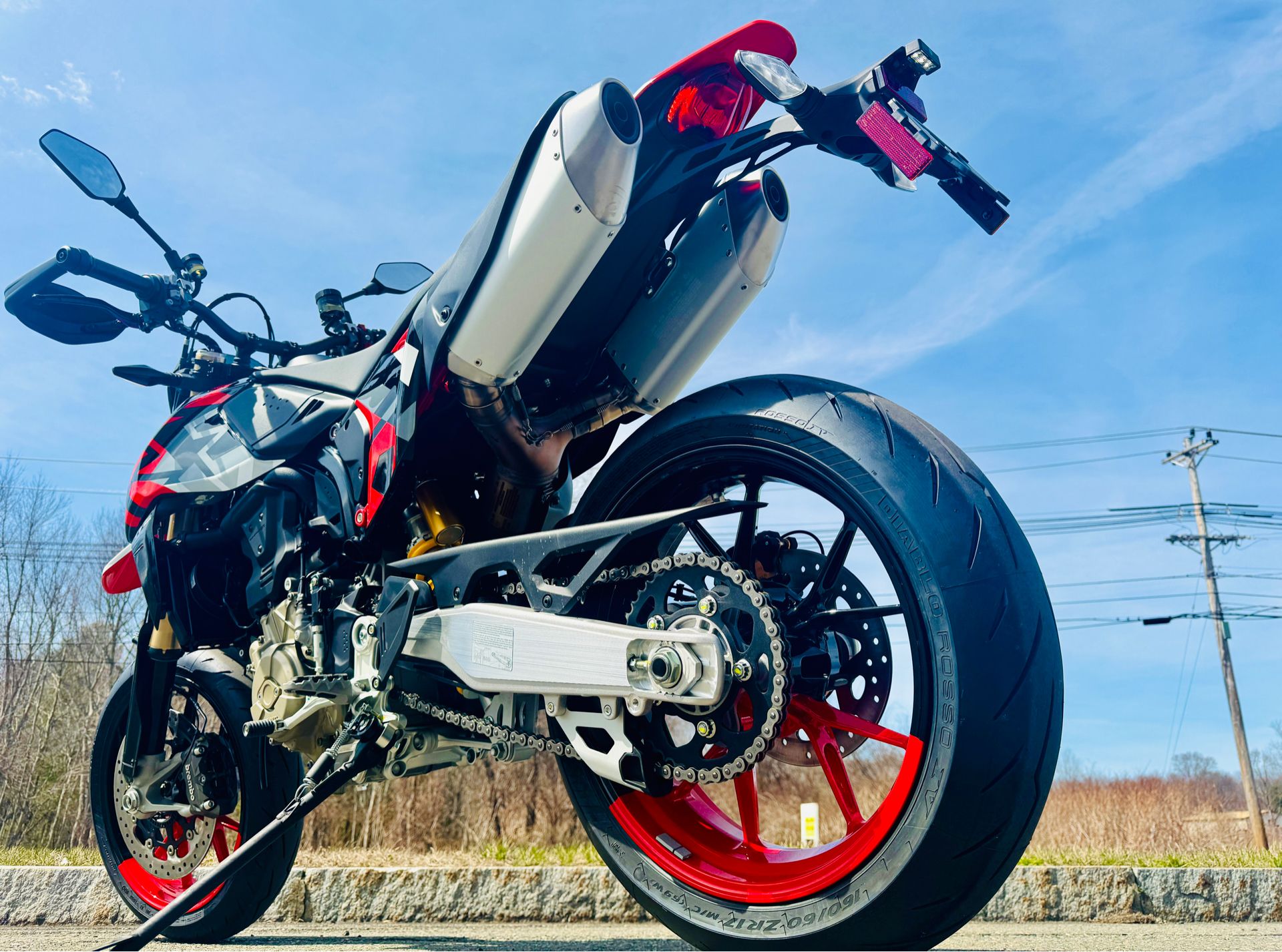 2025 Ducati Hypermotard 698 Mono RVE in Foxboro, Massachusetts - Photo 7