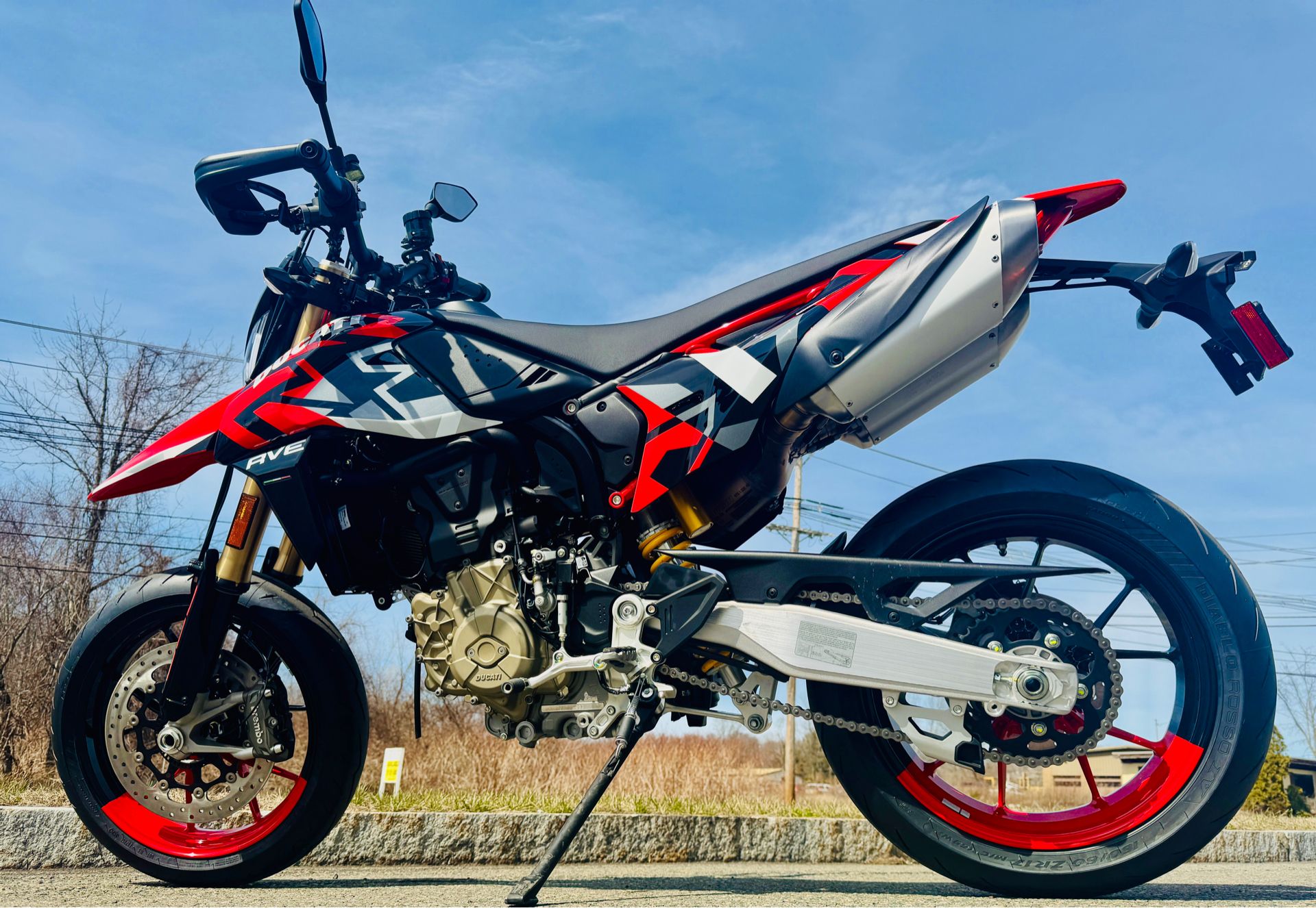 2025 Ducati Hypermotard 698 Mono RVE in Foxboro, Massachusetts - Photo 16