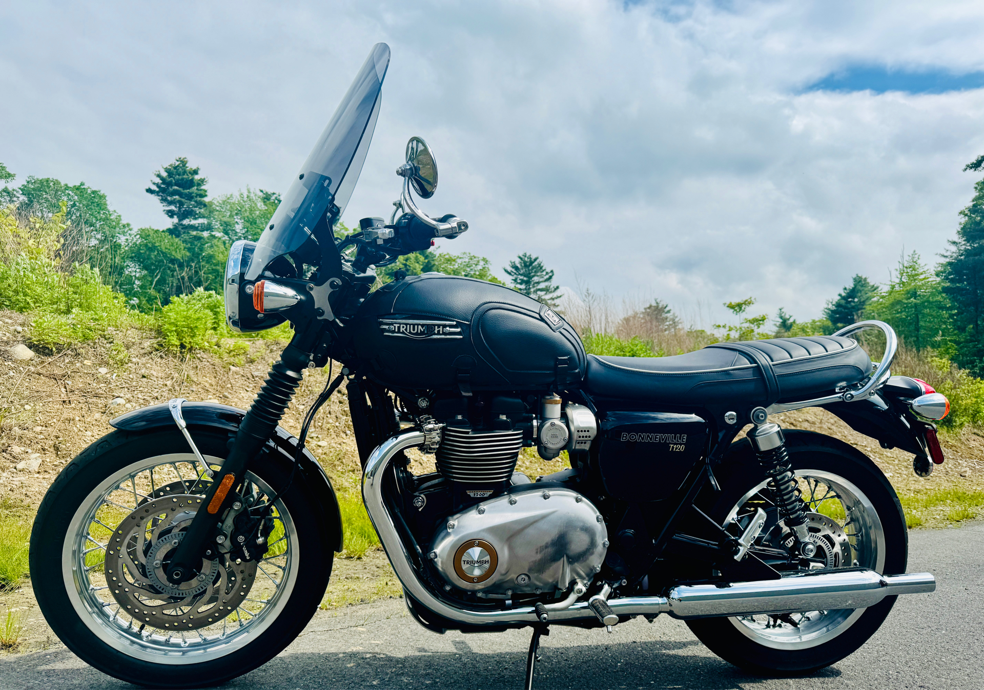2022 Triumph Bonneville T120 Black in Foxboro, Massachusetts - Photo 1