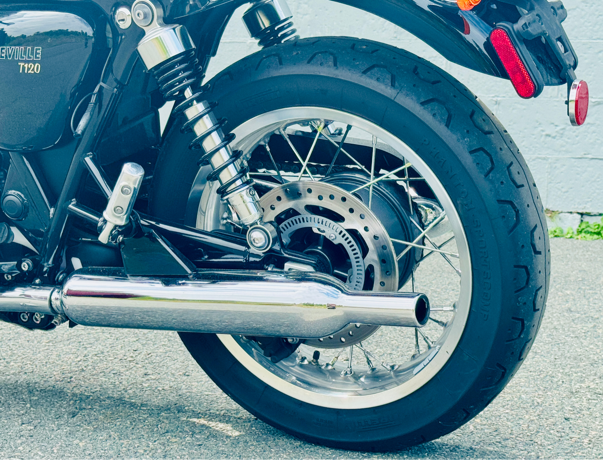 2022 Triumph Bonneville T120 Black in Foxboro, Massachusetts - Photo 19