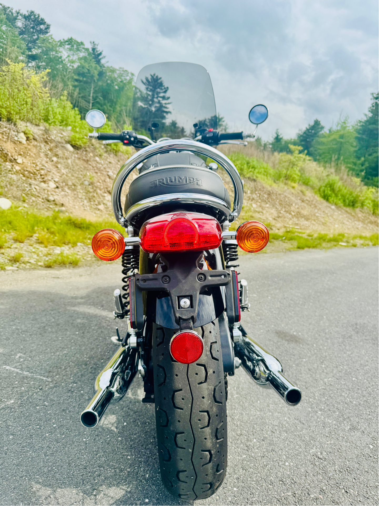 2022 Triumph Bonneville T120 Black in Foxboro, Massachusetts - Photo 11