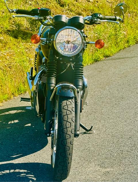 2022 Triumph Bonneville T120 Black in Foxboro, Massachusetts - Photo 9