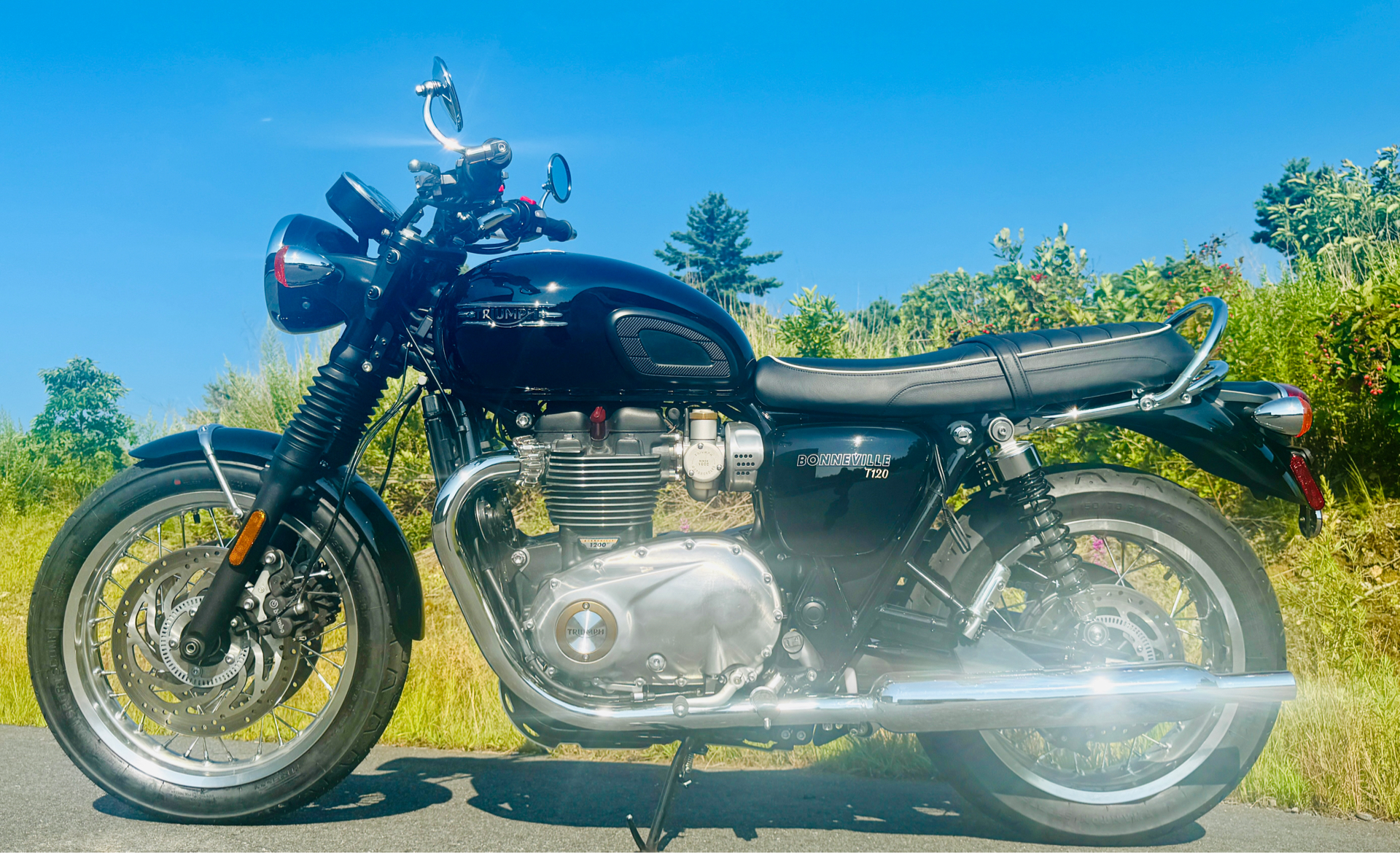 2022 Triumph Bonneville T120 Black in Foxboro, Massachusetts - Photo 24