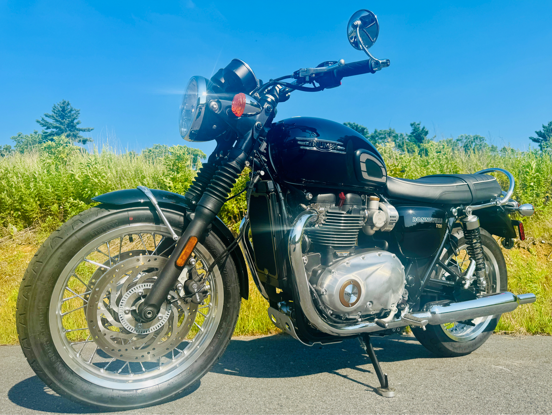 2022 Triumph Bonneville T120 Black in Foxboro, Massachusetts - Photo 19