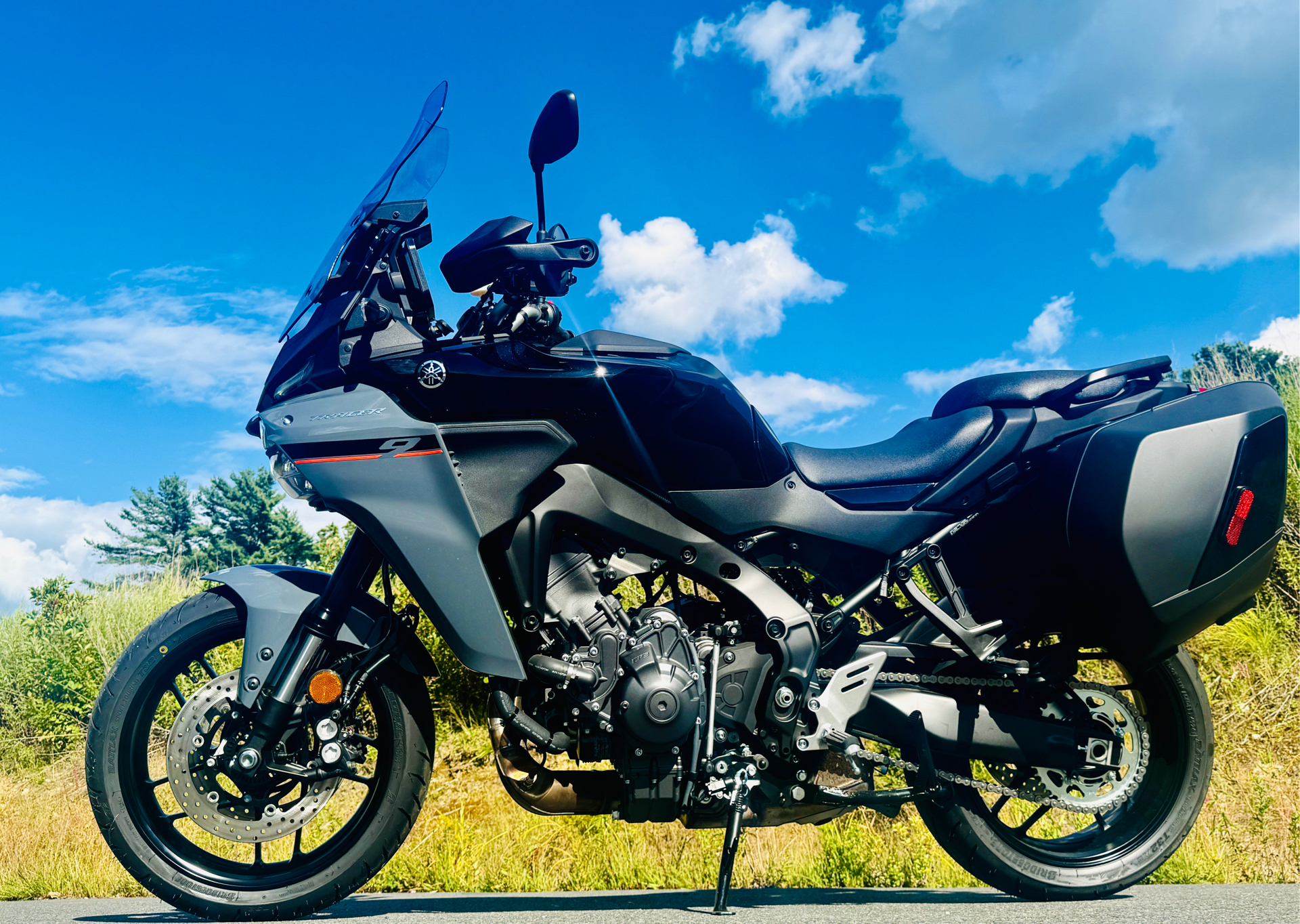 2025 Yamaha Tracer 9 in Foxboro, Massachusetts - Photo 15