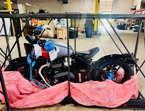 2025 Triumph Bonneville Bobber in Foxboro, Massachusetts - Photo 3