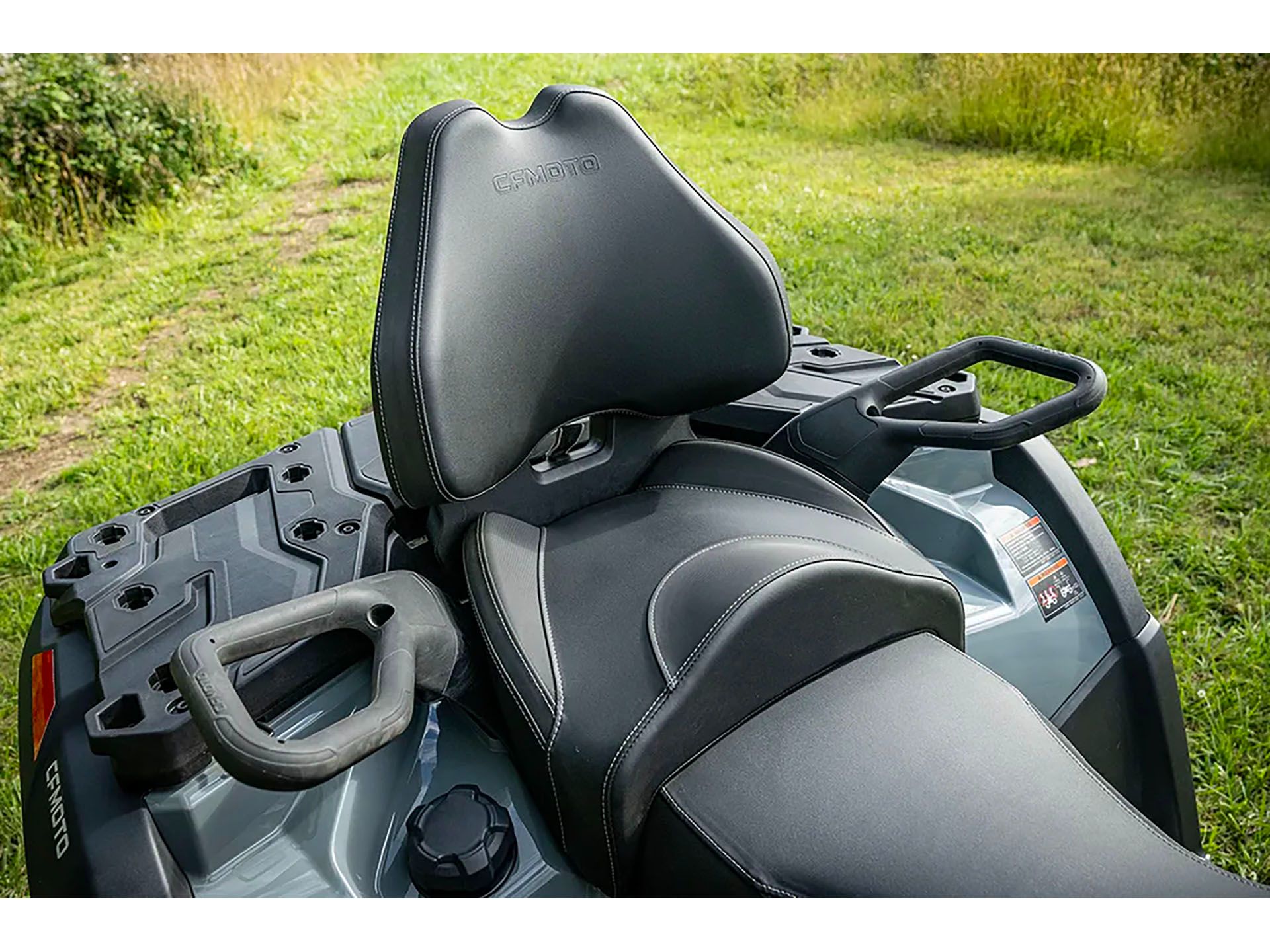 2025 CFMOTO CForce 800 Touring in Foxboro, Massachusetts - Photo 10