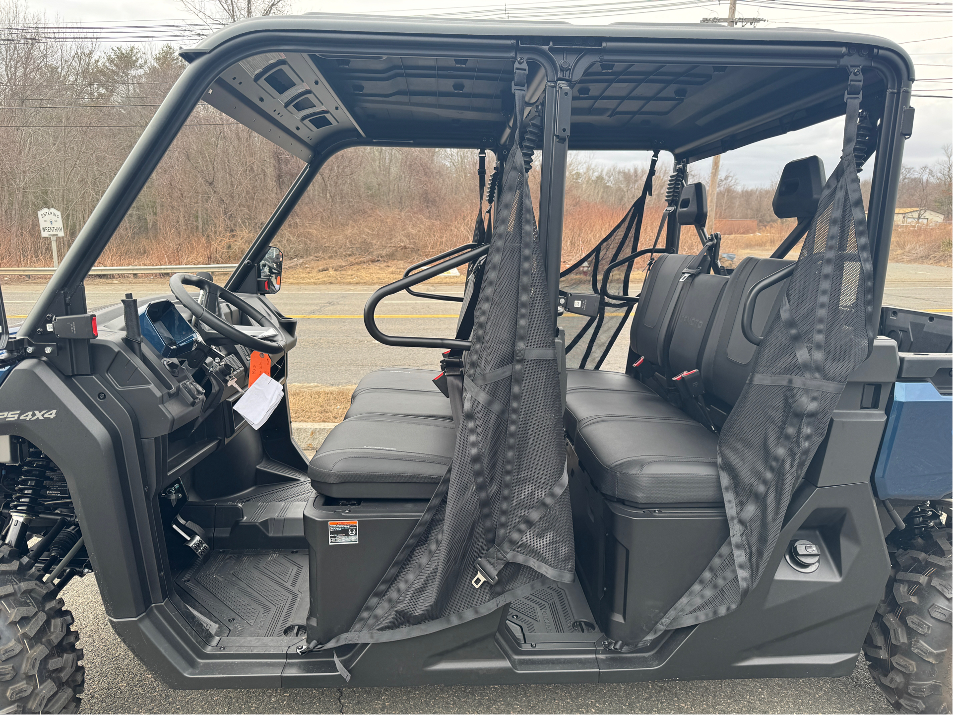 2025 CFMOTO UForce 1000 XL in Foxboro, Massachusetts - Photo 2