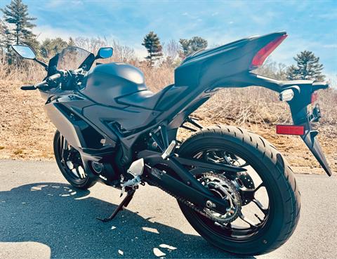 2025 Yamaha YZF-R3 in Foxboro, Massachusetts - Photo 4