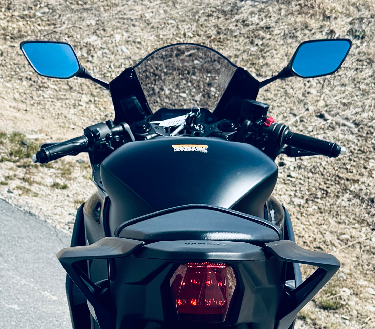 2025 Yamaha YZF-R3 in Foxboro, Massachusetts - Photo 12
