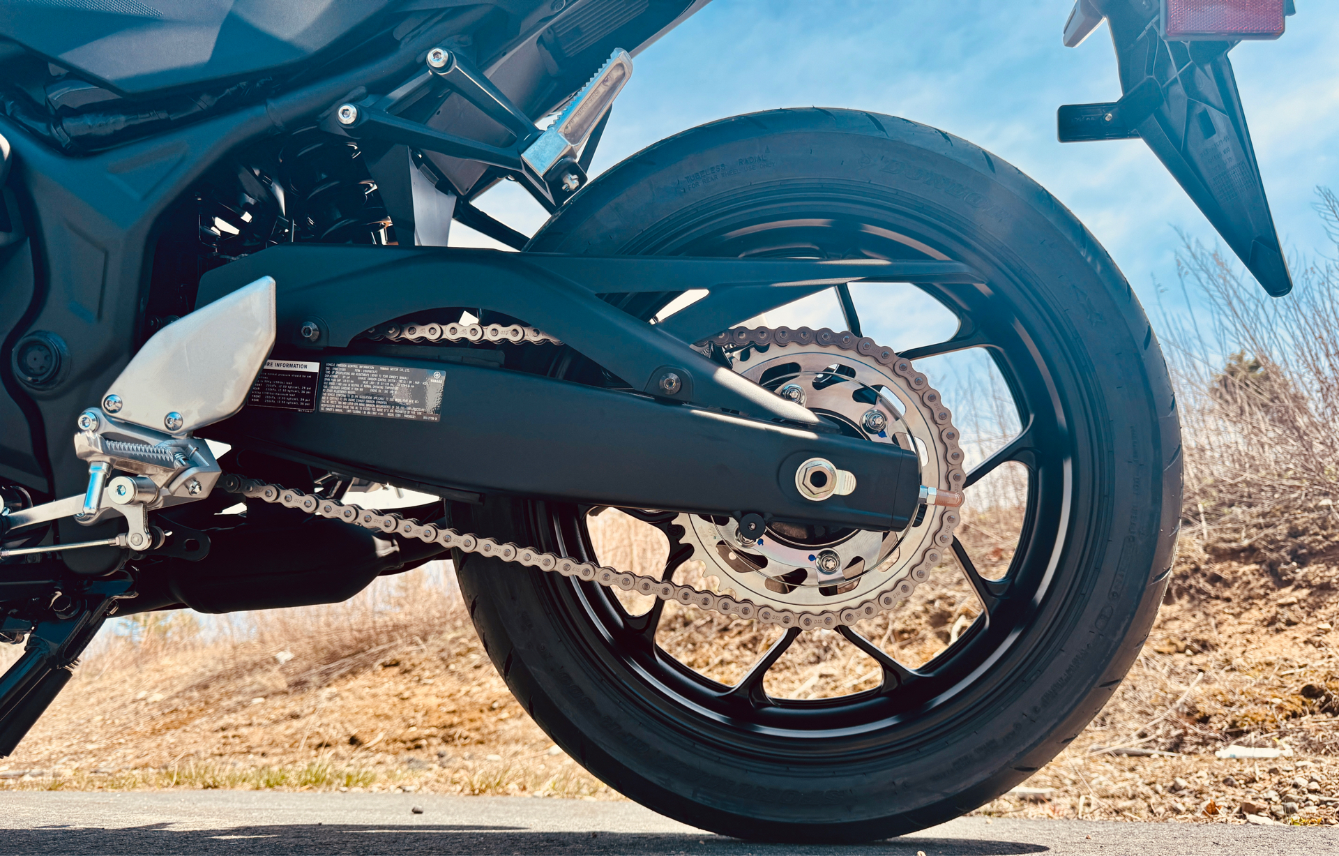2025 Yamaha YZF-R3 in Foxboro, Massachusetts - Photo 13