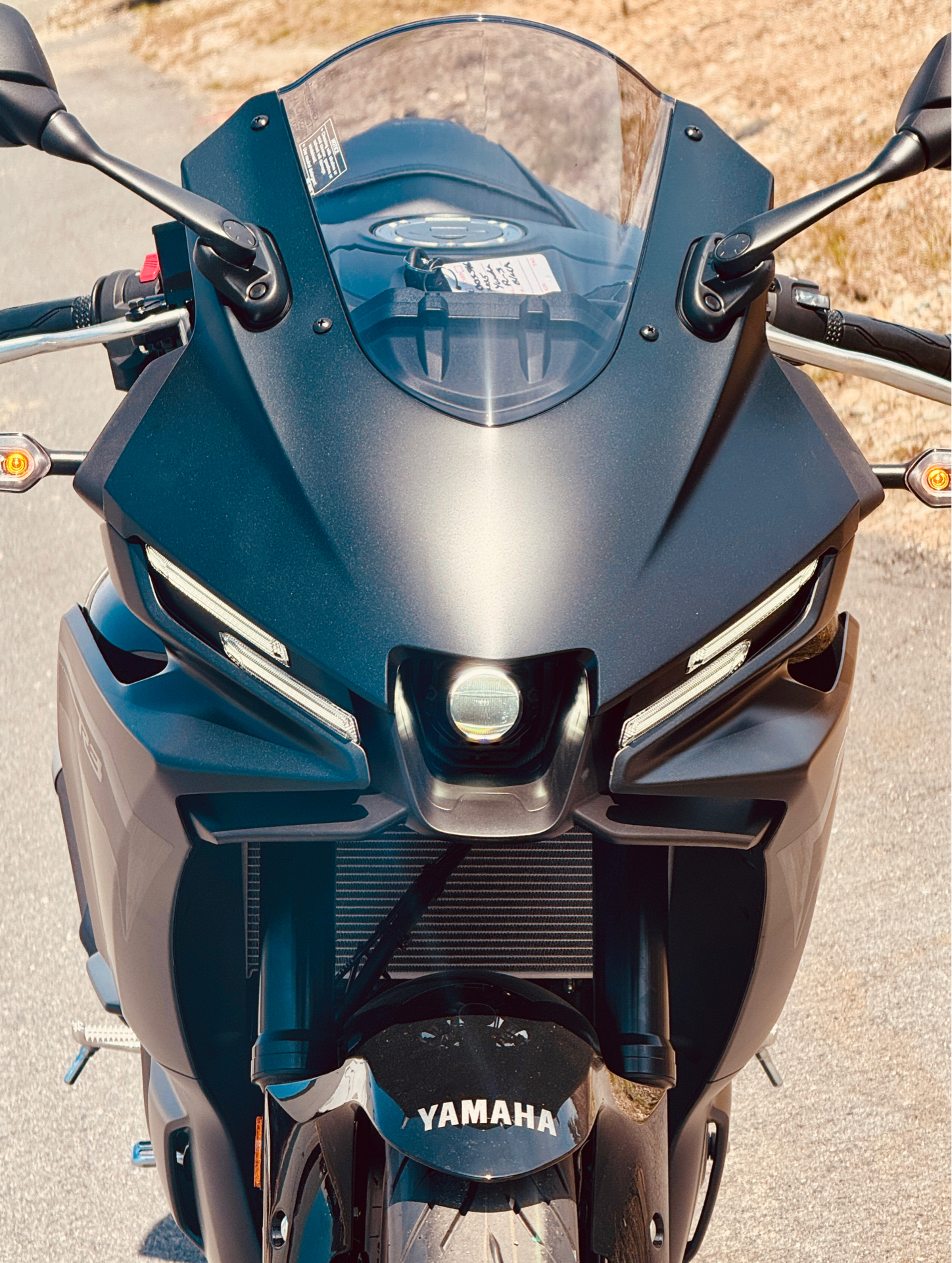 2025 Yamaha YZF-R3 in Foxboro, Massachusetts - Photo 18