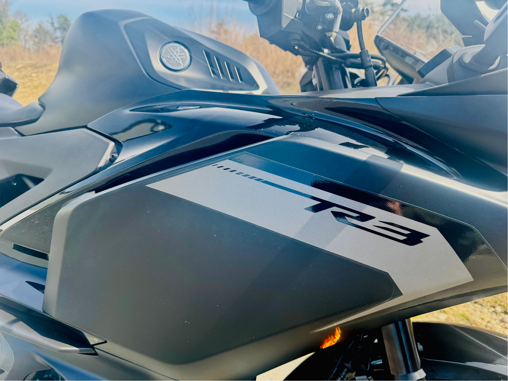 2025 Yamaha YZF-R3 in Foxboro, Massachusetts - Photo 17