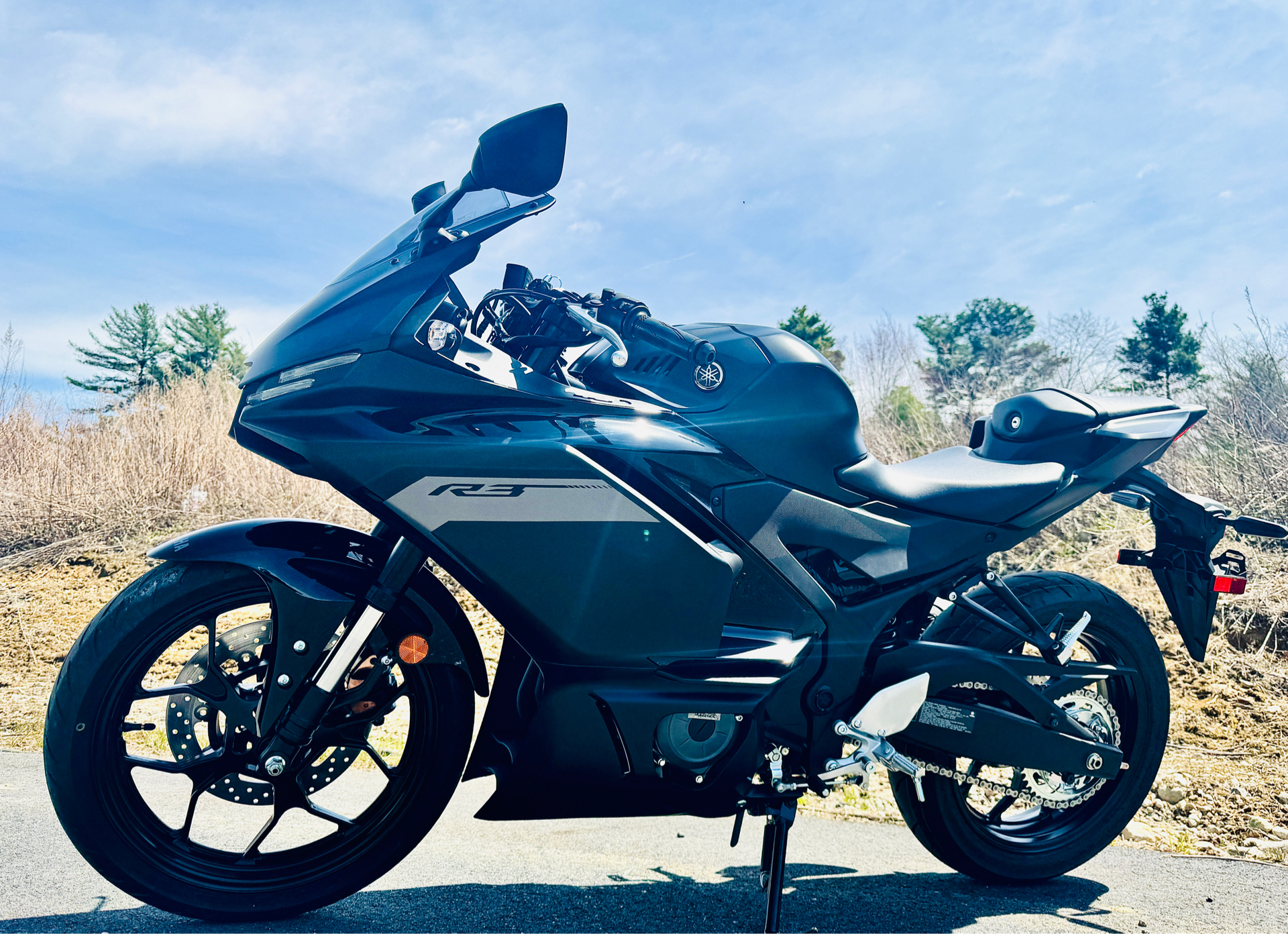 2025 Yamaha YZF-R3 in Foxboro, Massachusetts - Photo 1