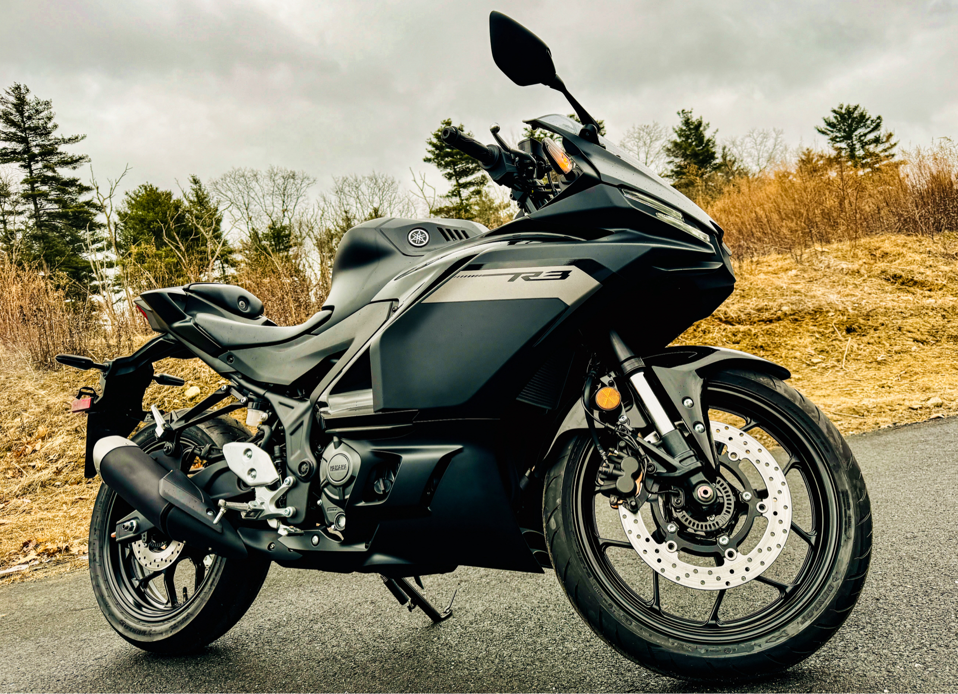 2025 Yamaha YZF-R3 in Foxboro, Massachusetts - Photo 5