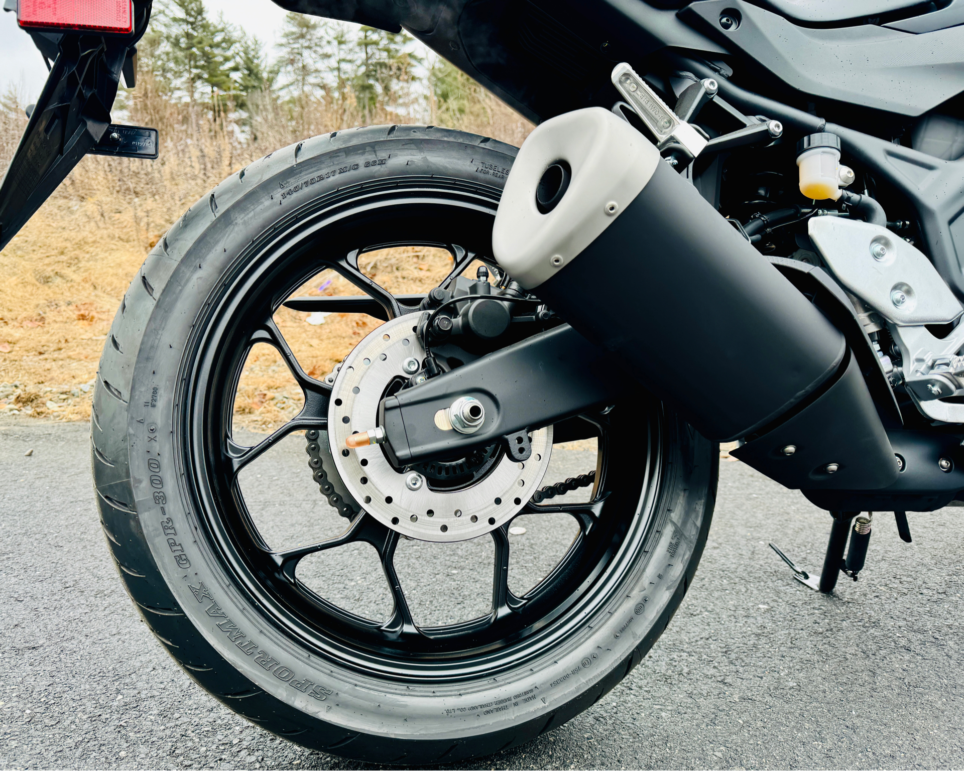 2025 Yamaha YZF-R3 in Foxboro, Massachusetts - Photo 14