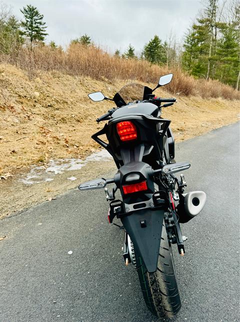 2025 Yamaha YZF-R3 in Foxboro, Massachusetts - Photo 28