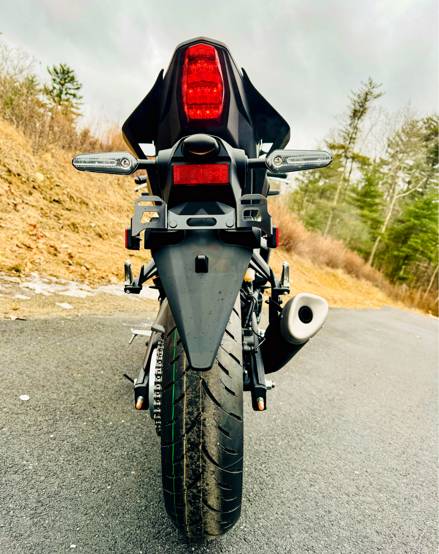 2025 Yamaha YZF-R3 in Foxboro, Massachusetts - Photo 15