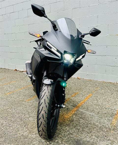 2025 Yamaha YZF-R3 in Foxboro, Massachusetts - Photo 24