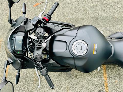 2025 Yamaha YZF-R3 in Foxboro, Massachusetts - Photo 19