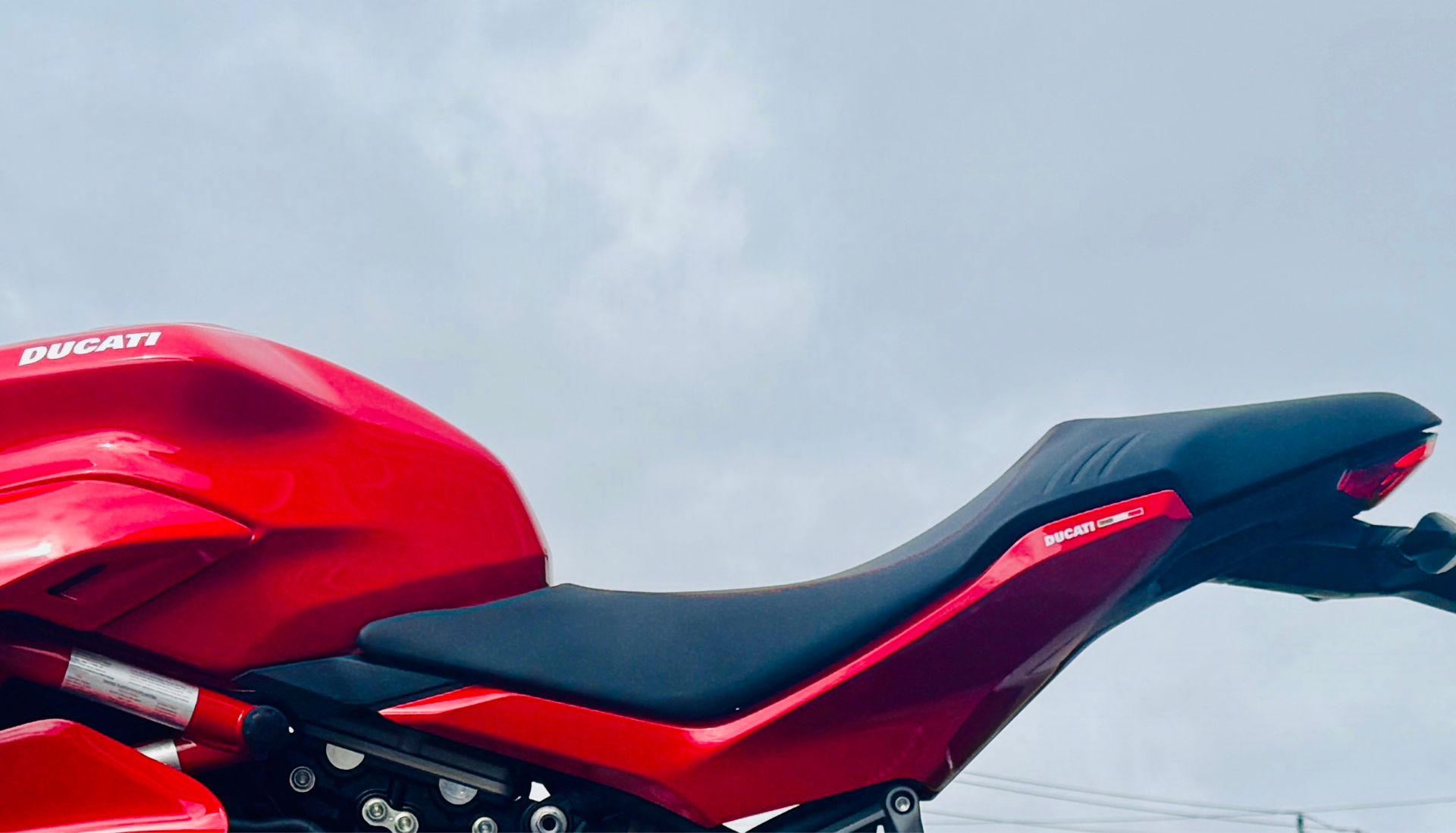 2024 Ducati SuperSport 950 in Foxboro, Massachusetts - Photo 22