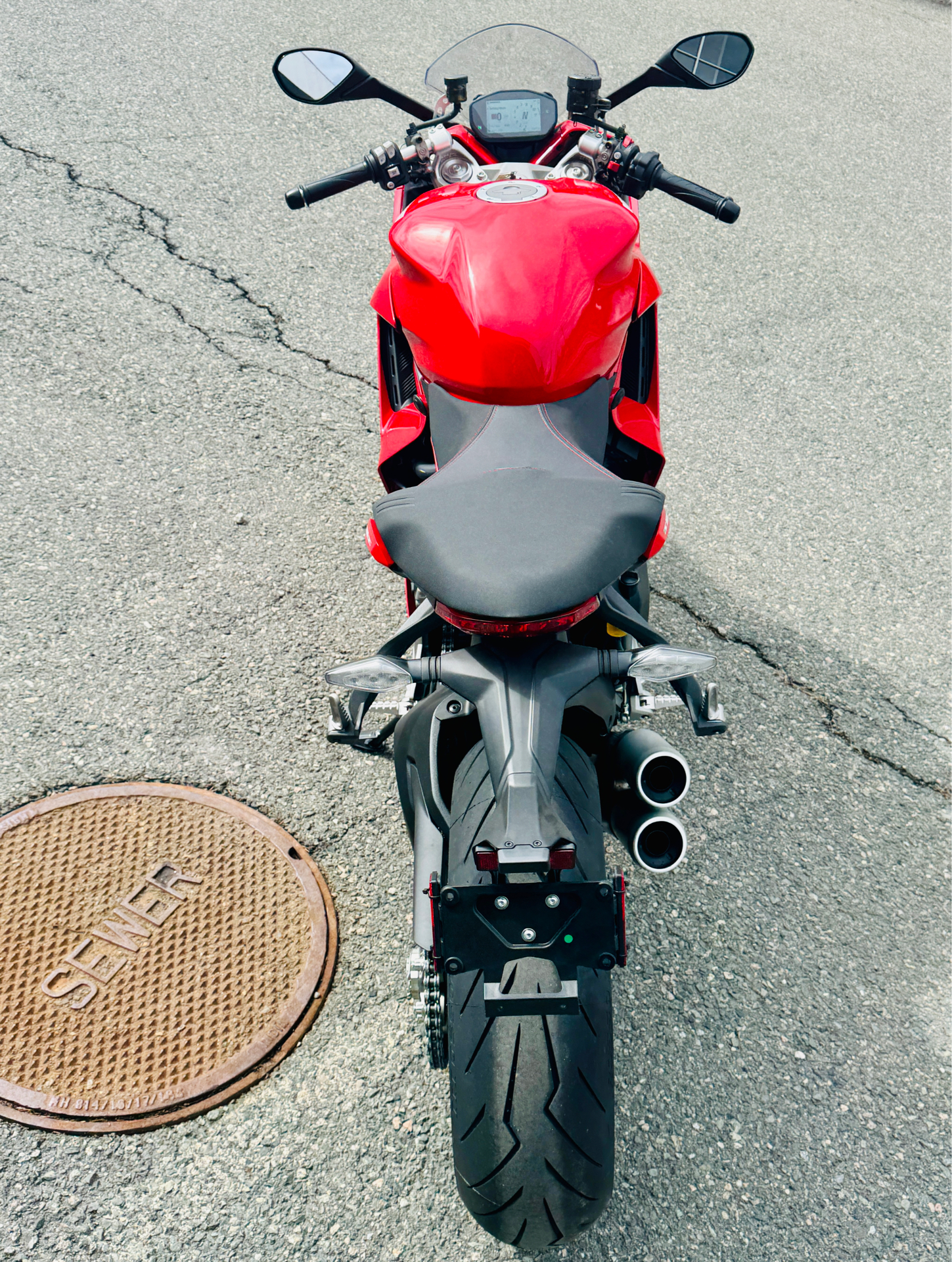 2024 Ducati SuperSport 950 in Foxboro, Massachusetts - Photo 11