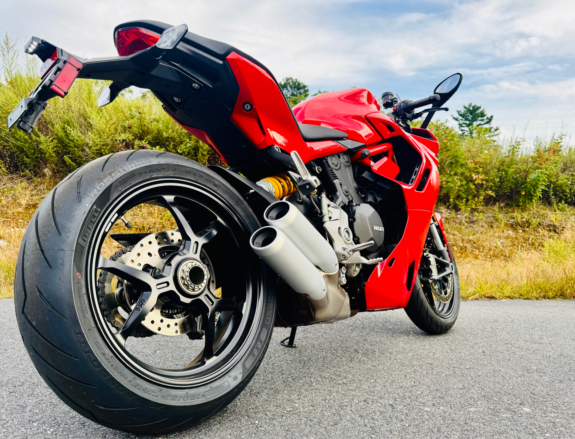 2024 Ducati SuperSport 950 in Foxboro, Massachusetts - Photo 3