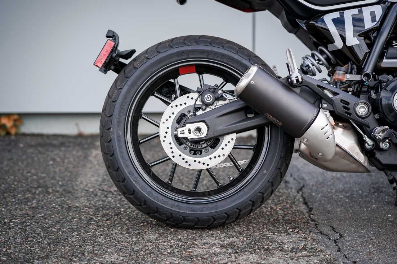 2023 Ducati Scrambler Icon in Foxboro, Massachusetts - Photo 15