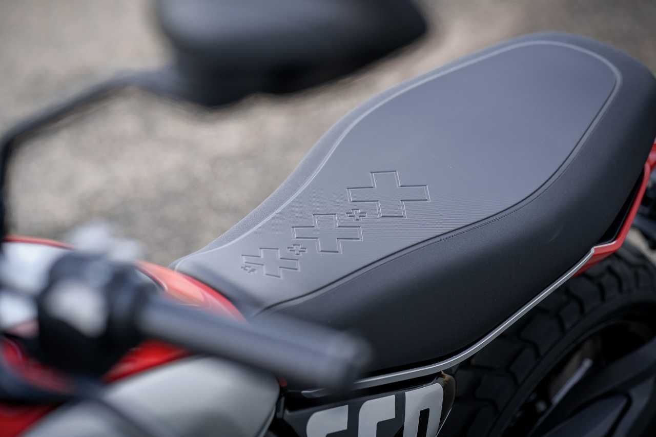 2023 Ducati Scrambler Icon in Foxboro, Massachusetts - Photo 12