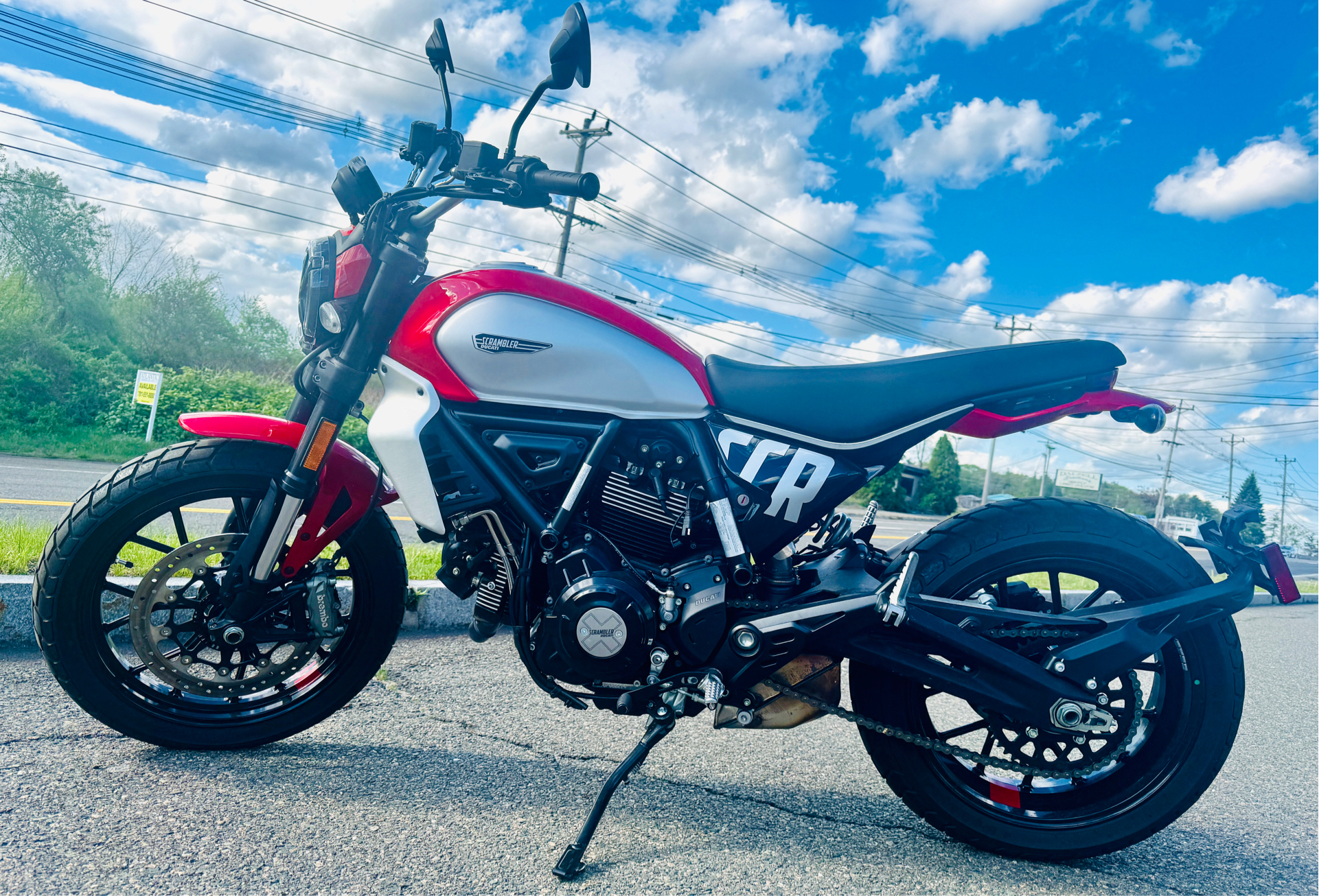 2023 Ducati Scrambler Icon in Foxboro, Massachusetts - Photo 11