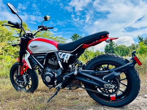 2023 Ducati Scrambler Icon in Foxboro, Massachusetts - Photo 5