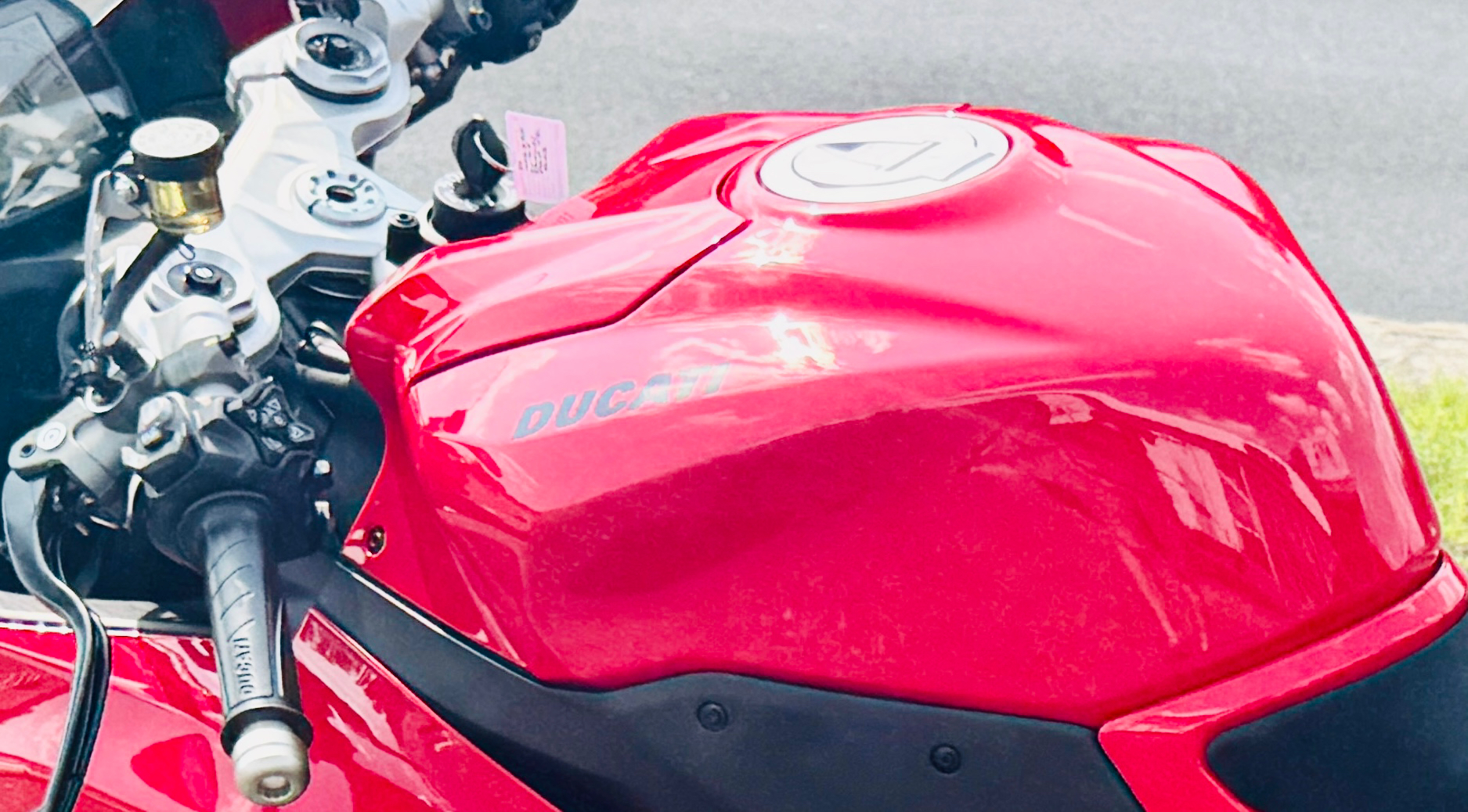 2025 Ducati Panigale V2 in Foxboro, Massachusetts - Photo 16