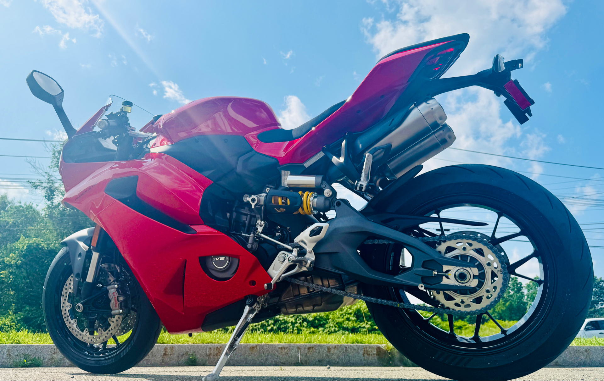 2025 Ducati Panigale V2 in Foxboro, Massachusetts - Photo 9