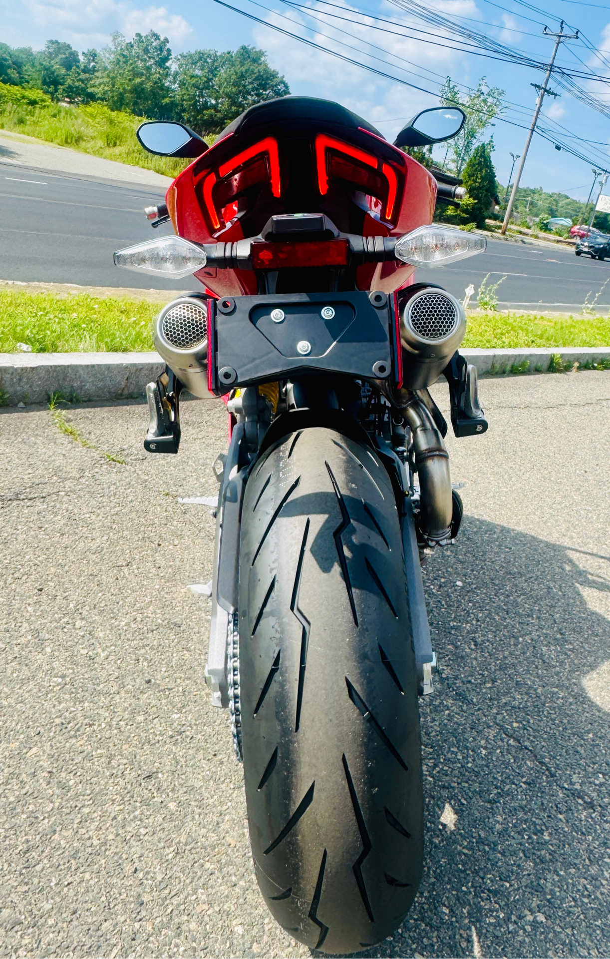 2025 Ducati Panigale V2 in Foxboro, Massachusetts - Photo 18
